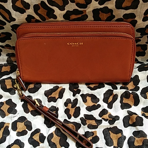 Coach Handbags - Coach Wallet